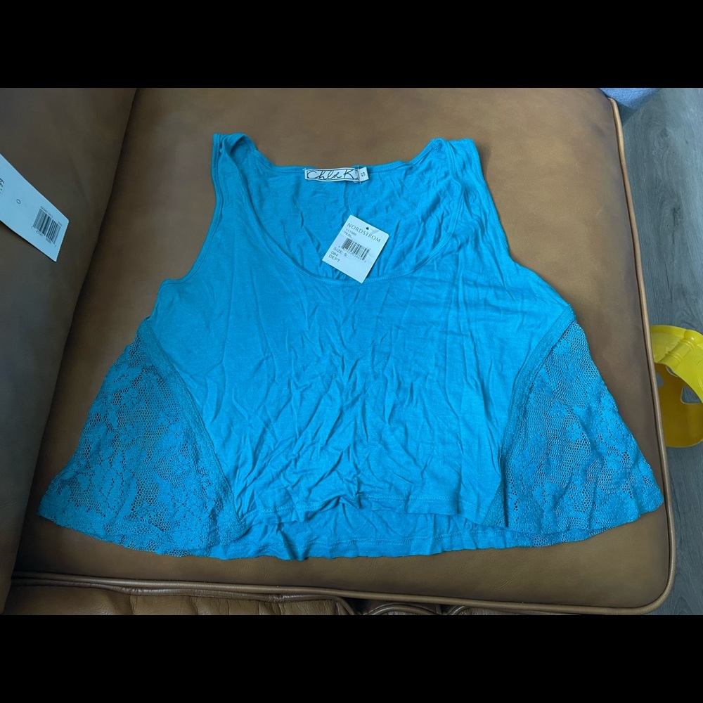 Chloe K loose crop top